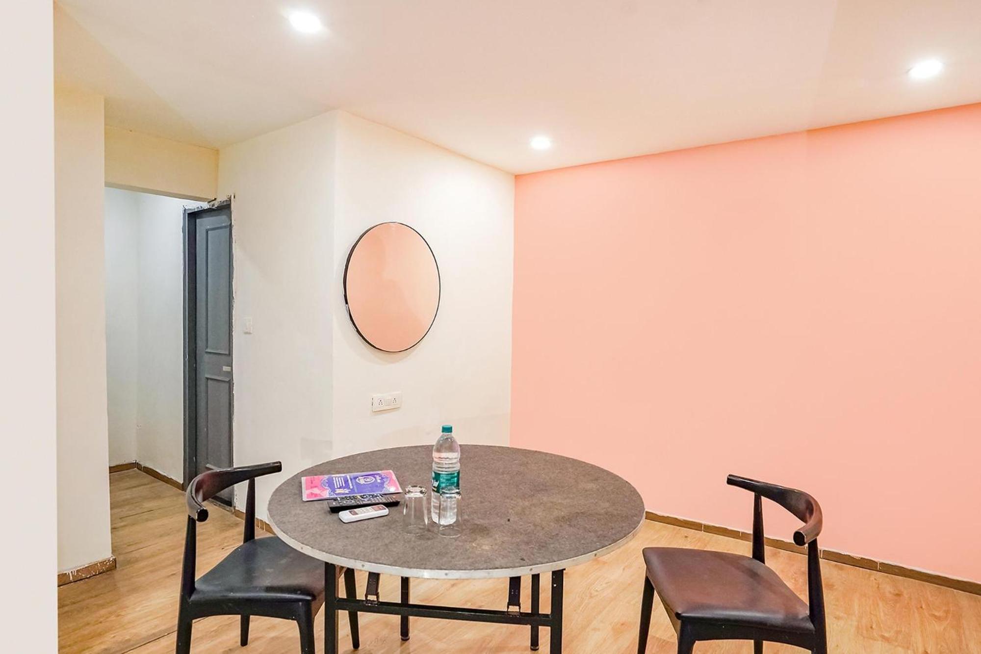Townhouse O Hotel Aditya Residency Near Parthala Over Bridge Sector 121 Noida Indirapuram Exterior foto