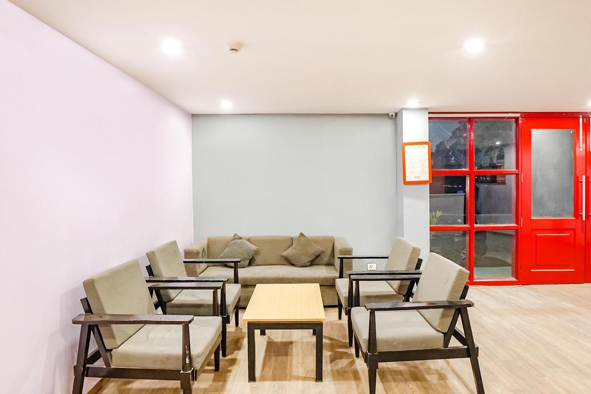 Townhouse O Hotel Aditya Residency Near Parthala Over Bridge Sector 121 Noida Indirapuram Exterior foto