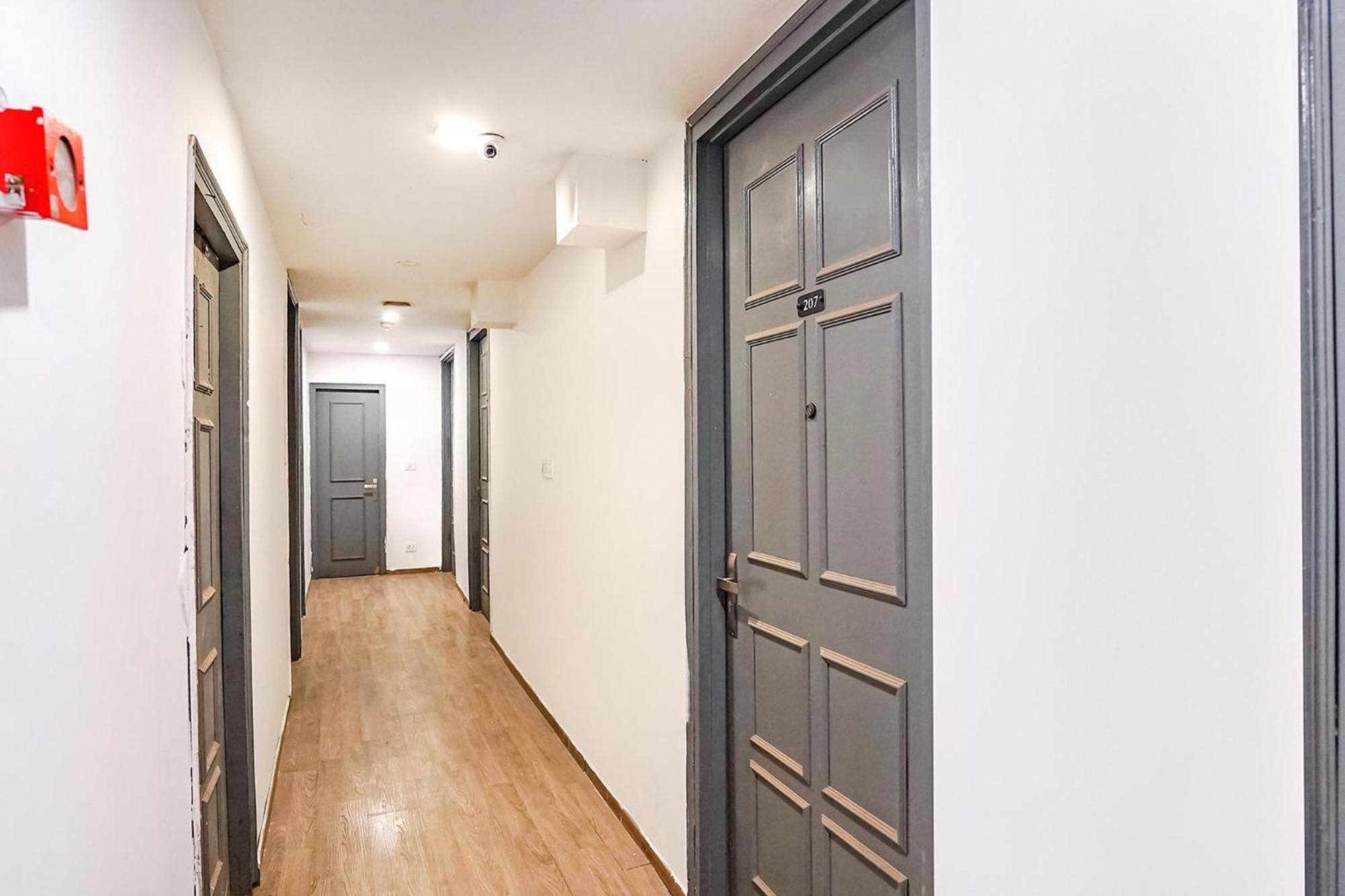 Townhouse O Hotel Aditya Residency Near Parthala Over Bridge Sector 121 Noida Indirapuram Exterior foto