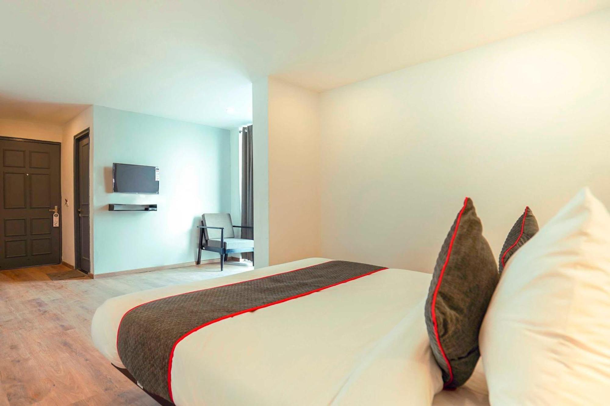 Townhouse O Hotel Aditya Residency Near Parthala Over Bridge Sector 121 Noida Indirapuram Exterior foto