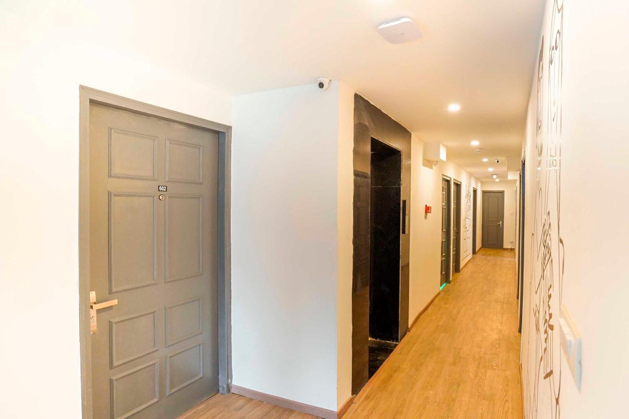 Townhouse O Hotel Aditya Residency Near Parthala Over Bridge Sector 121 Noida Indirapuram Exterior foto